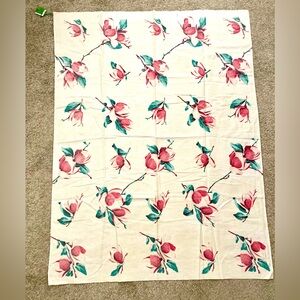 VTG Floral Tablecloth 40” x 53”